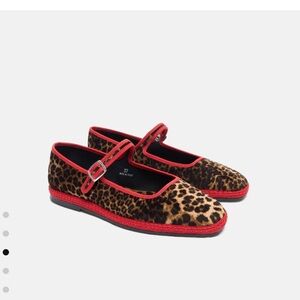 Scarosso Petra Leo Velvet Flat size 7